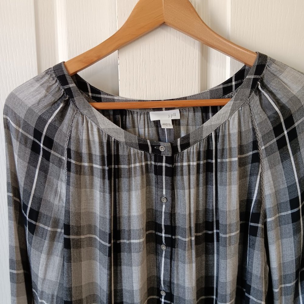 J. Jill Women's Black Plaid Rayon Button Front Long Sleeve Top Size L - Picture 5 of 12